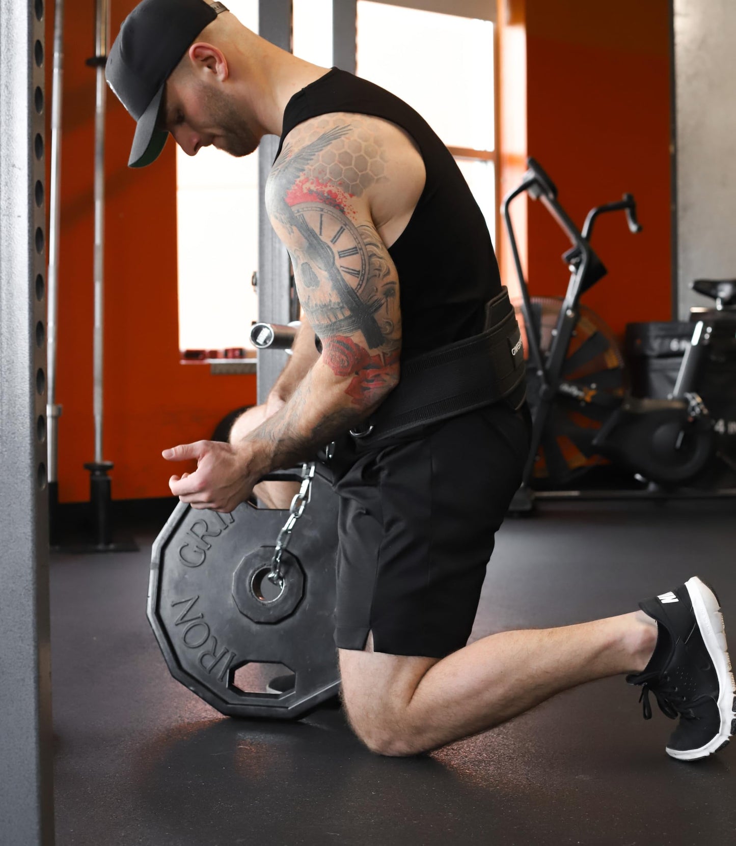 Dip Belt with Heavy Duty Steel Chain for Weightlifting, Pull Ups, and Dips, Adjustable Belt for Added Weight Training